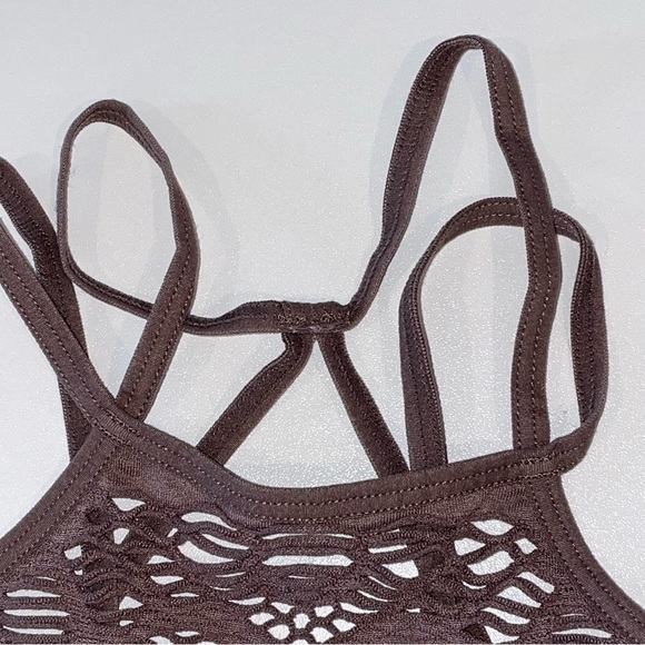 🔥 3 for $15 🔥
Victoria’s Secret strappy cutout bralette size small - Picture 5 of 10